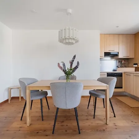 Apartment Magnificent Near Sankt Moritz Pontresina