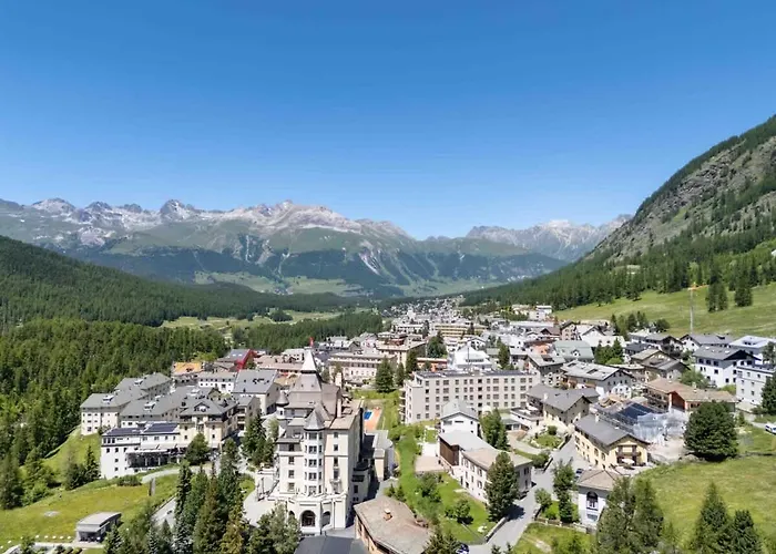 Magnificent Near Sankt Moritz Apartamento