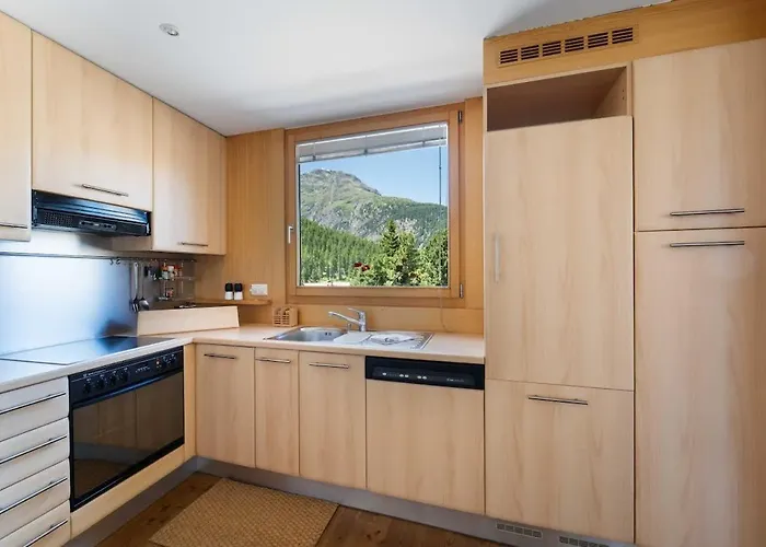 Magnificent Near Sankt Moritz Apartamento Pontresina