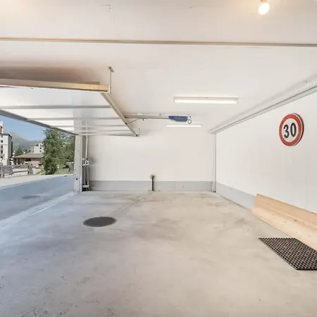 公寓 Magnificent Near Sankt Moritz 蓬特雷西纳