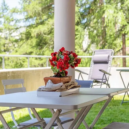 Magnificent Near Sankt Moritz 公寓 蓬特雷西纳