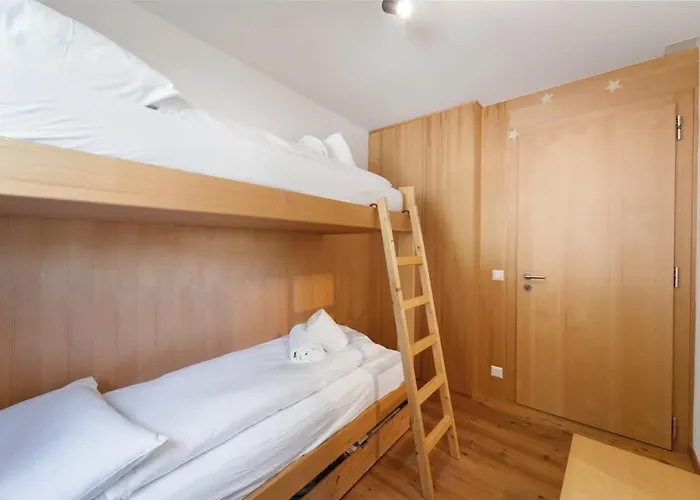 شقة Magnificent Near Sankt Moritz بونتريسنا